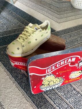 Men’s Ice Creams Casual Lace-Up Sneakers in Light Yellow with Green Accents